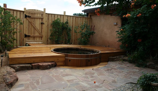 Casa Abuela~2 Bedroom Adobe with Cedar Hot Tub: Perfect for Families