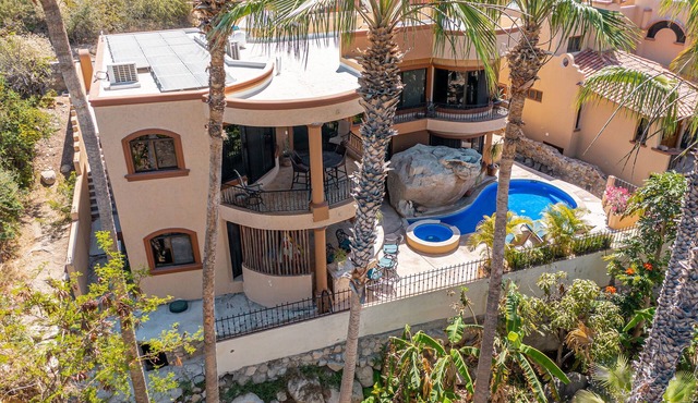 Casa Coco Private Villa Walk to Beach + Private Pool in Cabo Bello