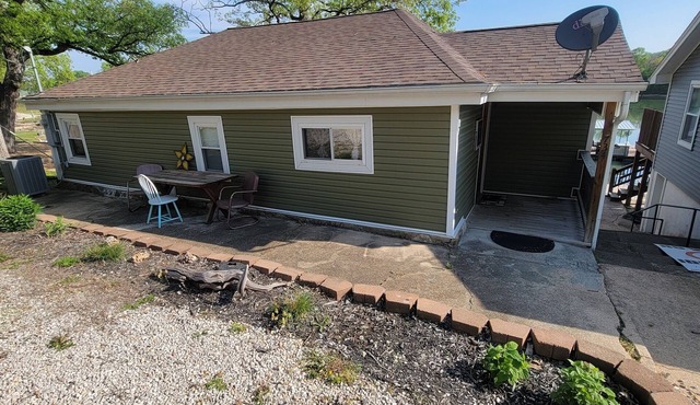 Castle Cliff Cabin - Home on the water- walking distance to Ha Ha Tonka