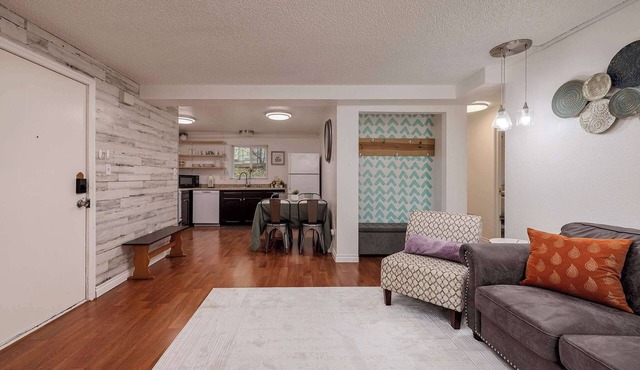 Central 2BR Anchorage Adventure Hub
