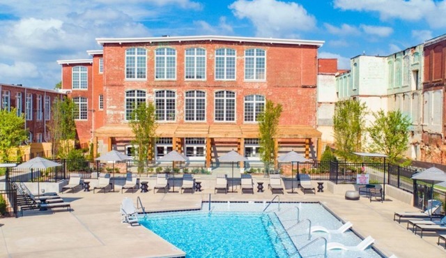 Charming 1-bedroom apartment with a pool