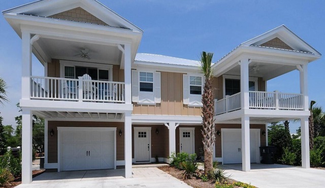 Charming 2-Bedroom Townhome in the Heart of the Exchange Neighborhood
