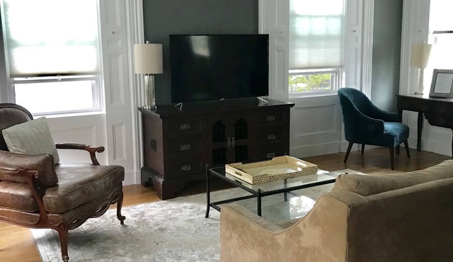 Charming Apartment in historic 1800's home