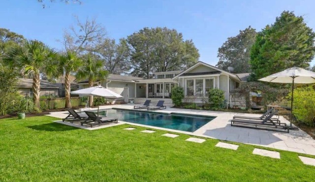 Charming Mt Pleasant Getaway with Pool