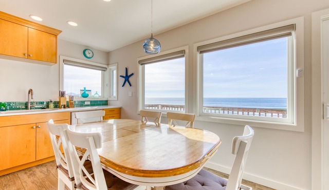 Charming Oceanfront Getaway with Gorgeous Water Views & Easy Beach Access in Oceanside
