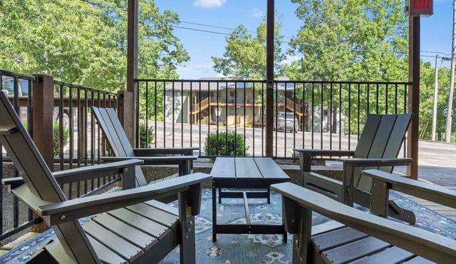 Circle Retreat Duo | 2 Units w/Shared Amenities