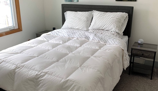 Clean and Comfy House in great Fairbanks location