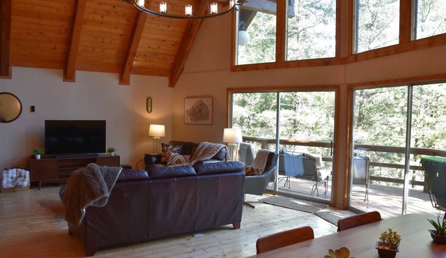 Cloudcroft Hideaway - No Neighbors, Just Nature! Modern Cabin Vibe and SAUNA! in Cloudcroft