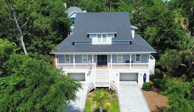 Coligny/Beach! Pool, Hot Tub/Sleeps 18