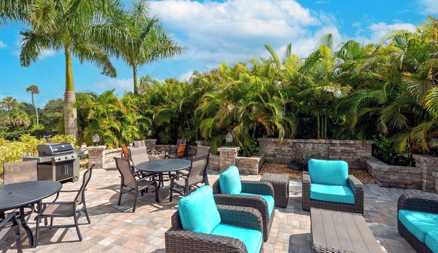 Coral Pointe Sarasota, an Ascend Collection Hotel