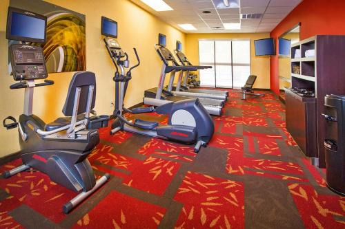 Courtyard by Marriott North Charleston Airport Coliseum