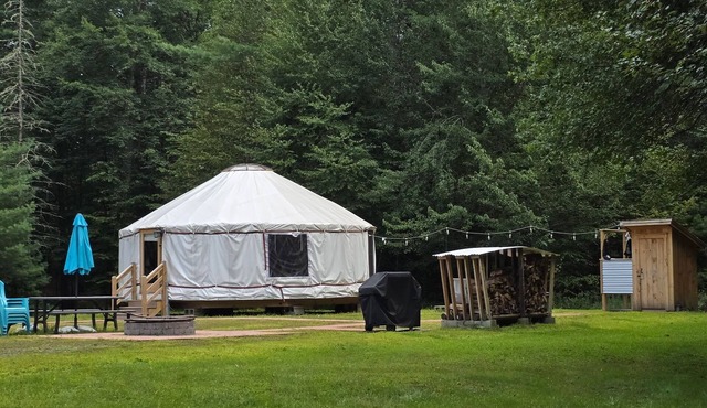 Cozy, 1-bedroom Yurt in serene Mason, NH with the comfort of A/C and Heat