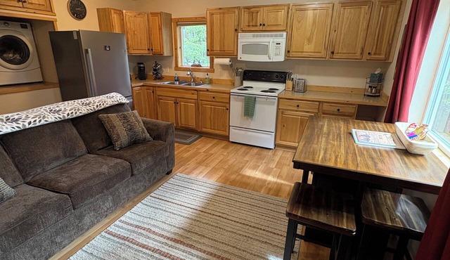 Cozy 1‑BR Retreat - 5 Min to Seward Harbor