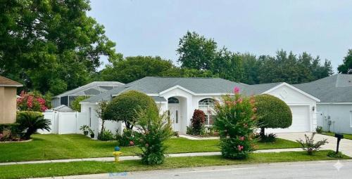 Cozy and Comfortable Spacious Home 3-Beds 2-Baths Sleeps 7