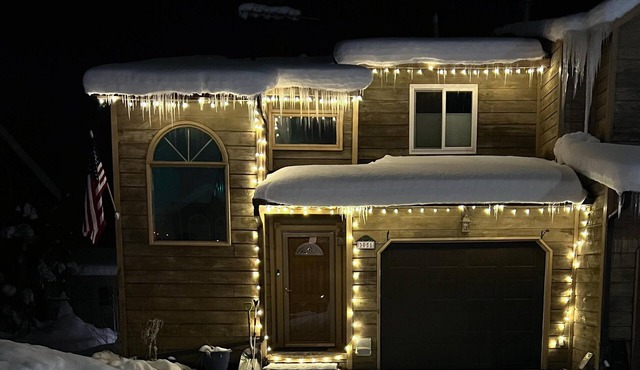 Cozy home with mountain views!