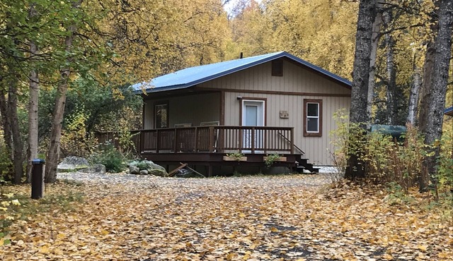 Creekside Cottage near Daniel's Lake