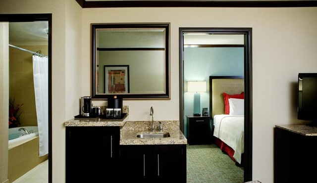 Crowne Plaza Anchorage-Midtown by IHG