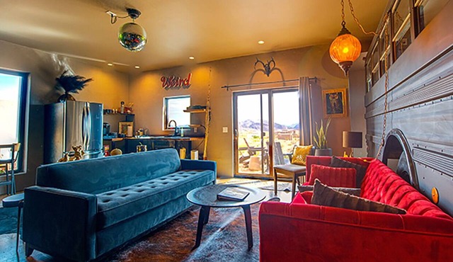 Eclectic Cabin/House - Walk to Ghost Town - Minutes from Big Bend National Park
