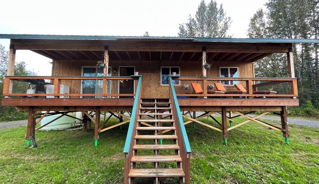 Enchanting cabin on the river in charming Anchor Point, AK