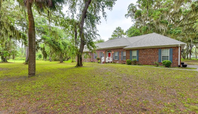 Family Retreat in Beaufort: 3 Mi to Historic Dtwn