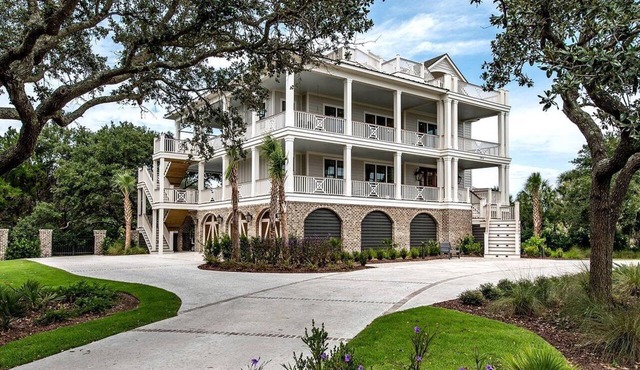 Fascinating Villa with Swimming Pool in Georgetown, South Carolina