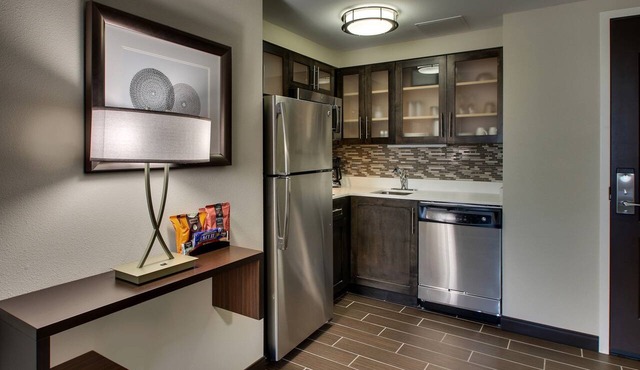 Free Parking & Wi-Fi + Shared Indoor Pool