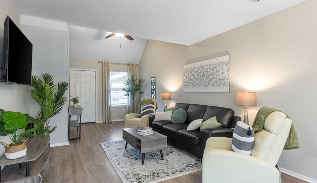 Fully Equipped 3BR with Private Garage