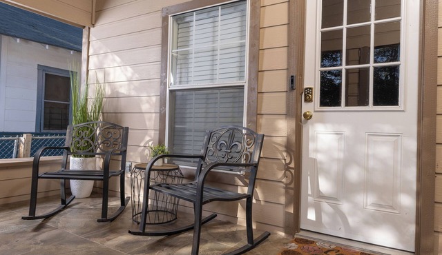 Fun Downtown Home Near Riverwalk