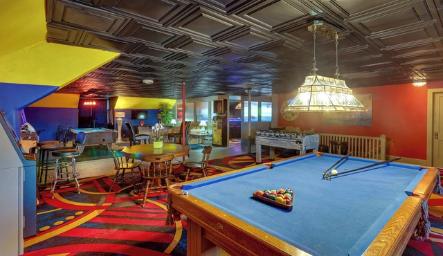 Fun & Unique Home w/Vintage Game Room in Annville