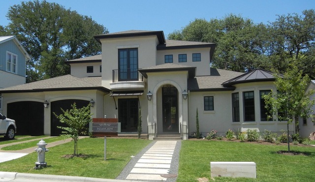 Gorgeous 4 Bedroom Home Minutes to Downtown in Central Austin!