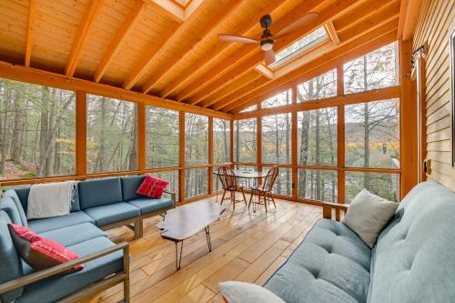 Great Barrington Lakeside Getaway w/Kayak & Grill