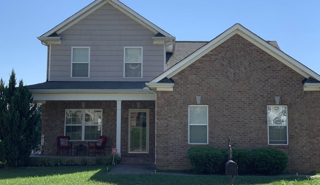 Great Vacation spot! Centrally located between Downtown Nashville and Franklin!
