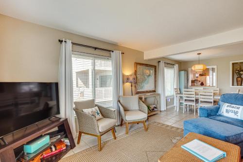 Harbor Island Condo with Deck - Steps to Beach! in Oceanmarsh Subdivision