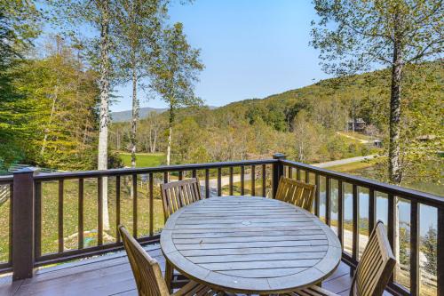 Hayesville Cabin w/Game Room & Mtn Views!