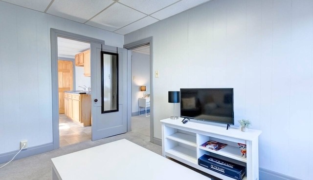 Hershey Street Garden View, Apt #9