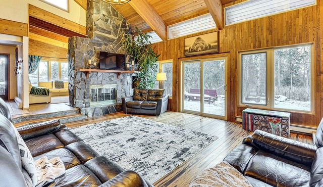 Hike, Ski & Soak! Spacious Anchorage Getaway