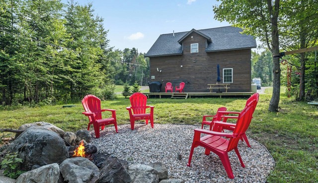 Hildy's Hideaway | Snowmobile Access | Pet Friendly