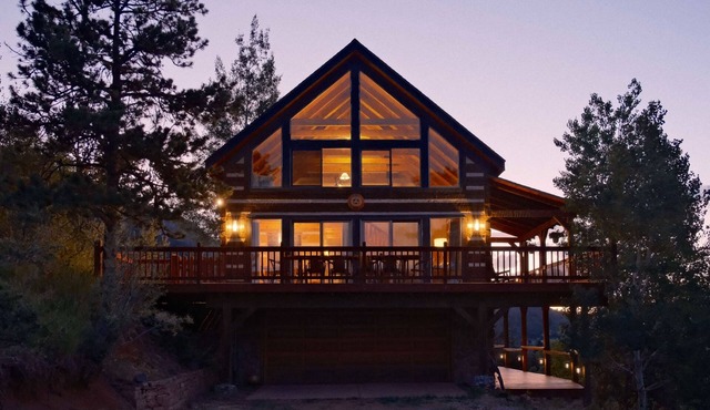 Hillside Cabin - Mt Views - Patio Decks - Hot Tub