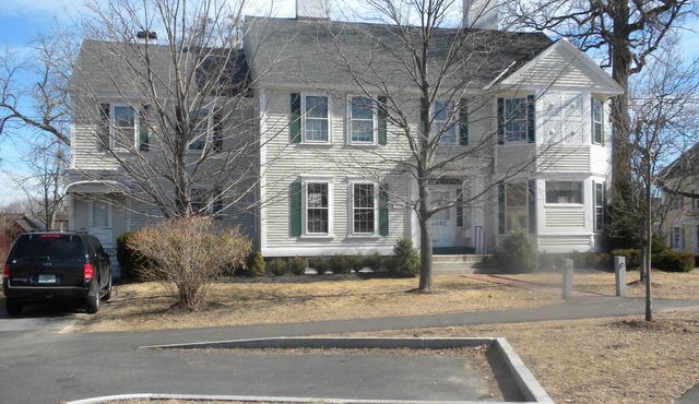 Historic Fifer Davis House Circa 1760. Private Room. Private Entrance