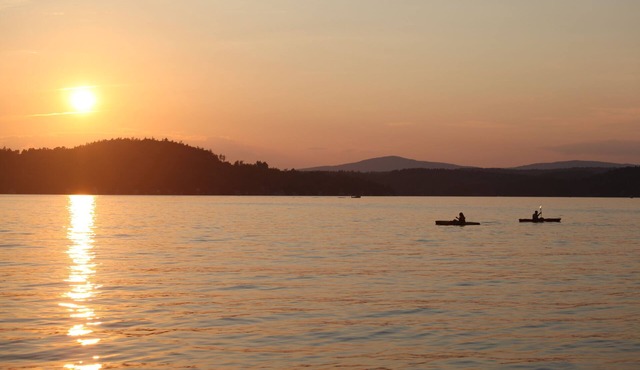 ⭐ Historic & Unique Lodge.Minutes To The Winter Fun of Mount Sunapee! ⭐ 🎿