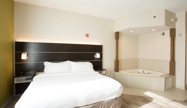 Holiday Inn Express Hotel & Suites Reading by IHG