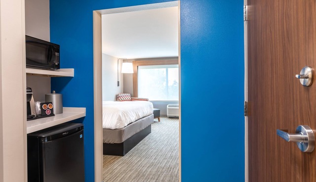 Holiday Inn Express & Suites Greenville S- Piedmont by IHG