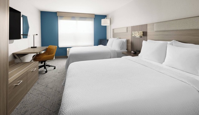 Holiday Inn Express & Suites Wyomissing by IHG