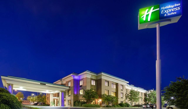 Holiday Inn Express & Suites Columbia-I-20 @ Clemson Rd by IHG