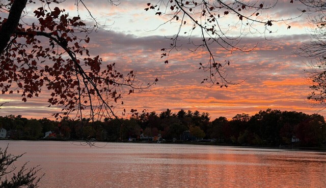 Just Ducky: Lake Front, Easy Access to Boston, Mobility Friendly