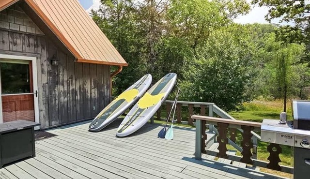 Lake Front | Fire Pit | Kayaks | Classic LakeCabin