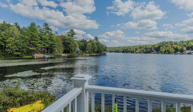 Lakefront Family Fun Retreat