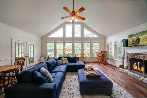Lakefront Home with Private Dock - in Jasper GA in Talking Rock