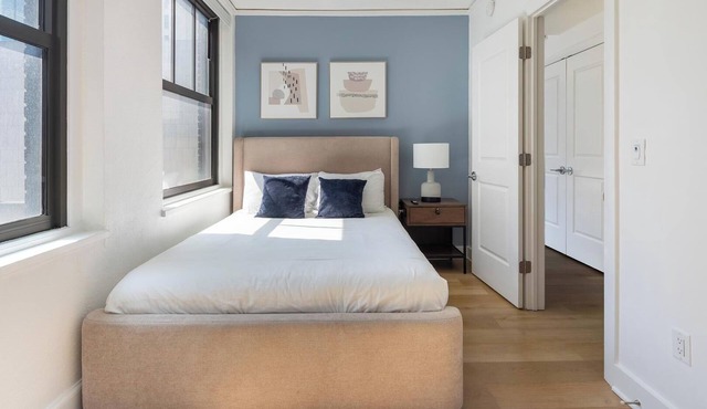 Landing | Chic 2BD, Pool, Gym