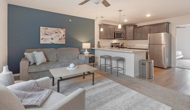 Landing | Incredible 1BD, Pool, Gym